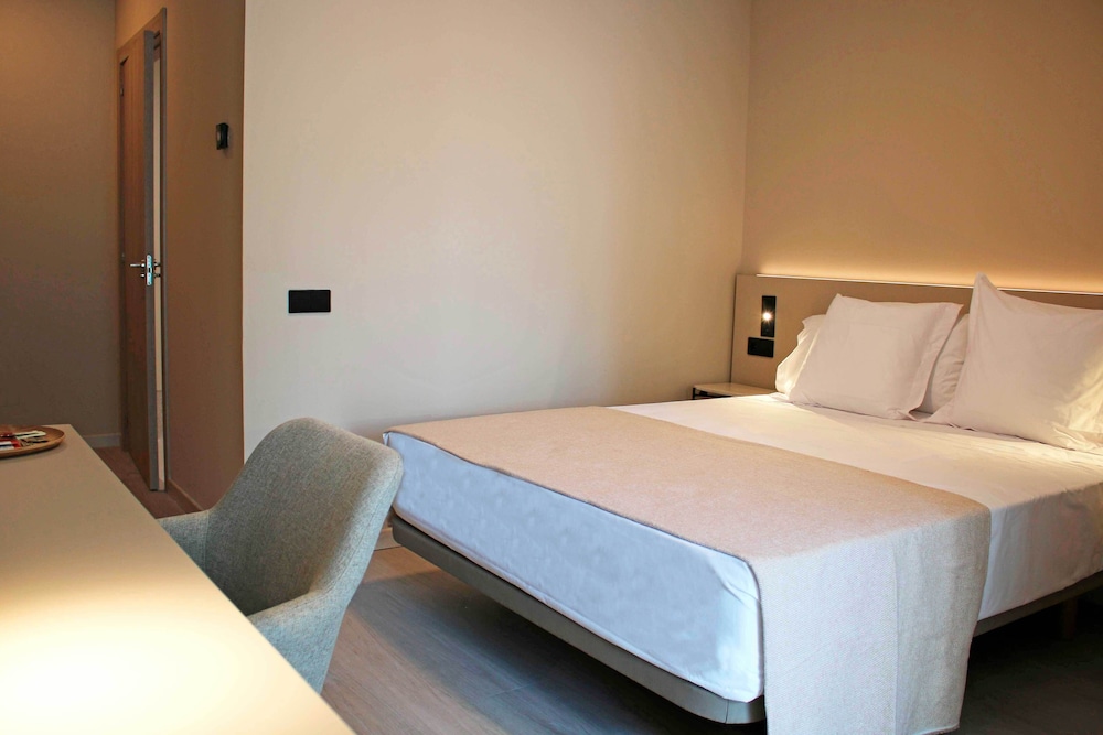 Superior Double Room, City View