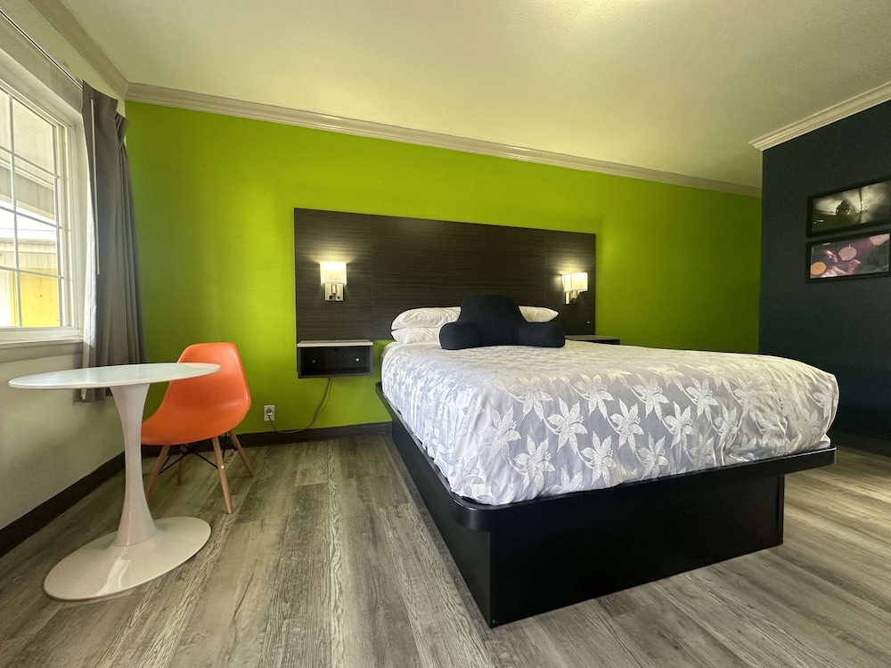 Room, 1 Queen Bed, Non Smoking photo 1