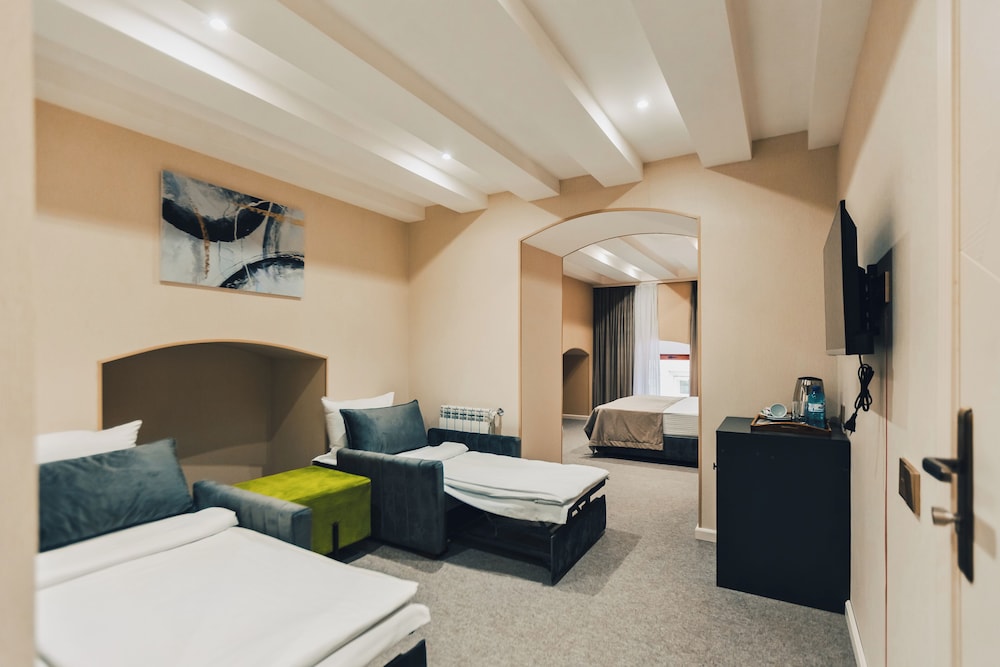 Comfort Triple Room