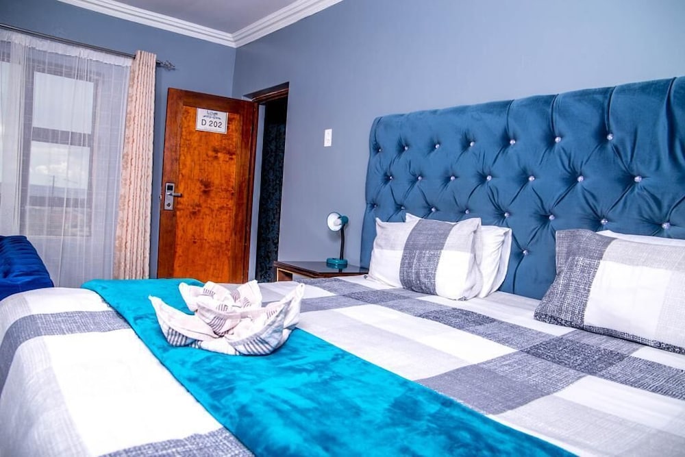 Deluxe Room, 1 Queen Bed, Non Smoking, Hot Tub photo 1
