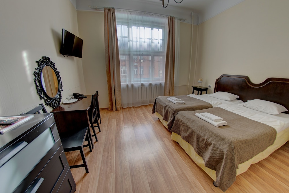 Double Room - Photo 16