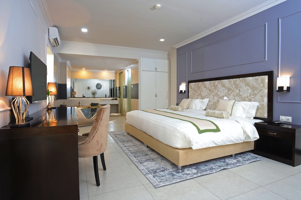 Suite Room Tower Building