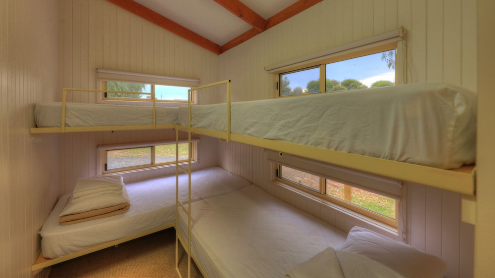 Family Cabin, 2 Bedrooms, River View photo 2