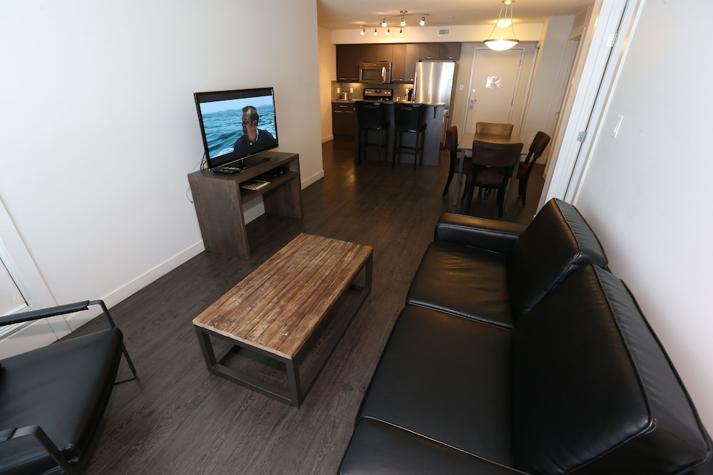 Suite, 2 Bedrooms, Kitchen photo 2