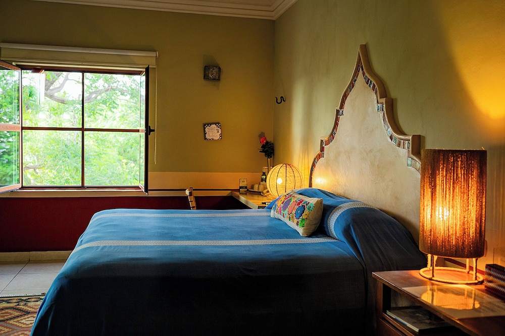 Junior Suite, 1 Queen Bed - Photo 6
