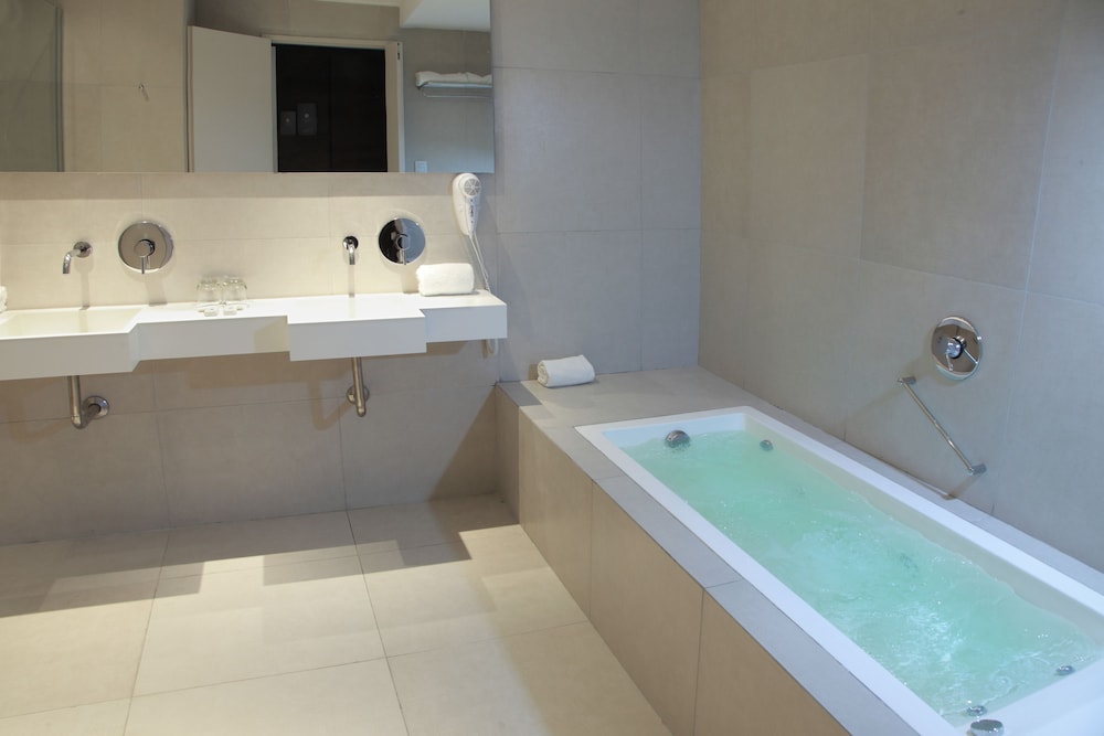 Suite, 1 King Bed