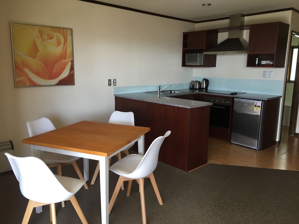 Deluxe Apartment, 1 Bedroom, Non Smoking, Marina View thumbnail 6