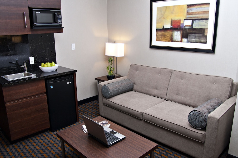 Suite, Multiple Beds photo 1