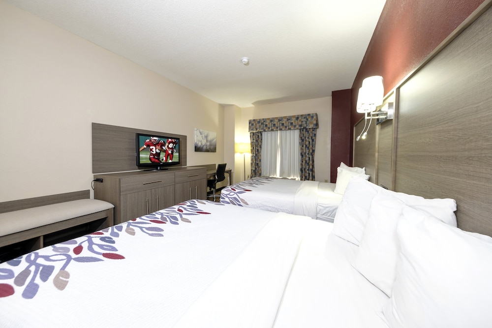 Deluxe Room, 2 Queen Beds, Non Smoking - Photo 1