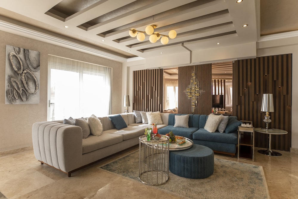 Royal Suite photo 2
