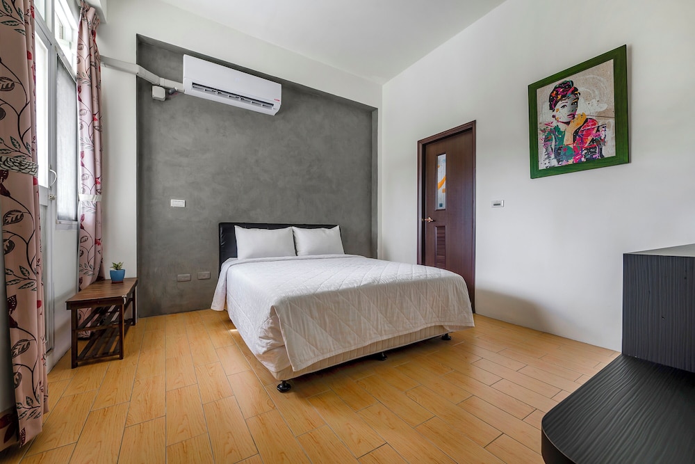 Double Room With Balcony - Photo 10