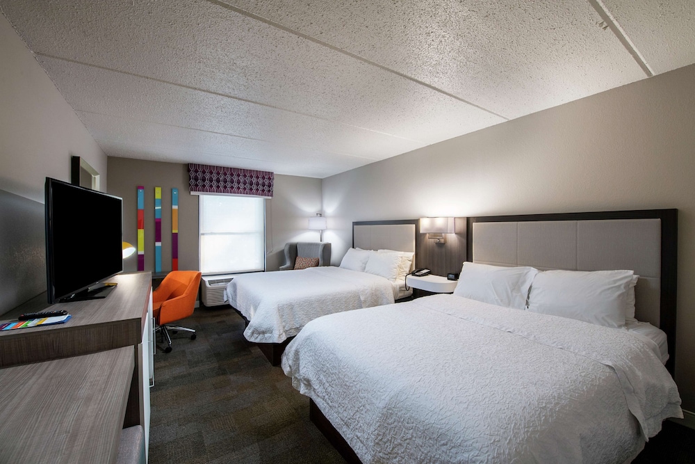 Room, 1 King Bed, Accessible - Photo 6