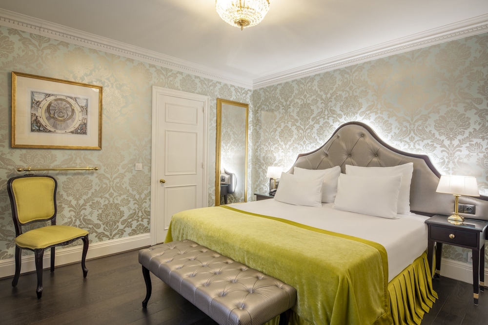 Standard Room, 1 Queen Bed - Photo 10