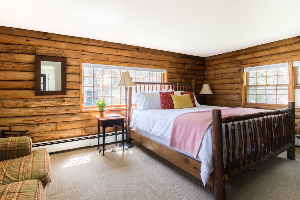 Classic Room, 1 King Bed photo 1