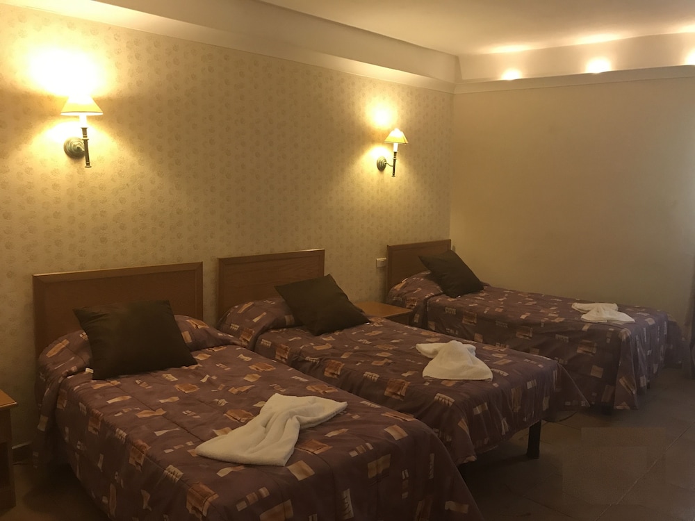 Triple Room - Photo 2