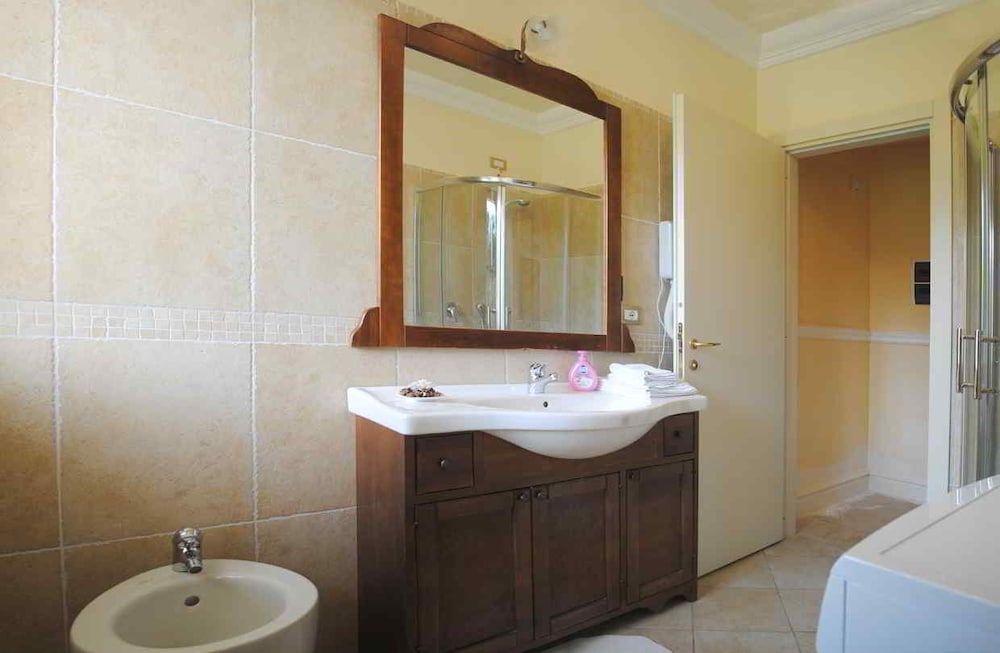 Villa, 5 Bedrooms, Smoking, Private Pool photo 3