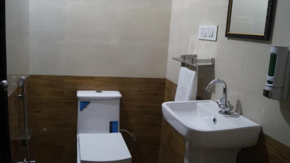 Standard Double Room, City View photo 2