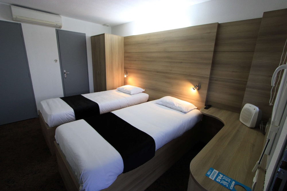 Standard Room, 2 Twin Beds photo 1