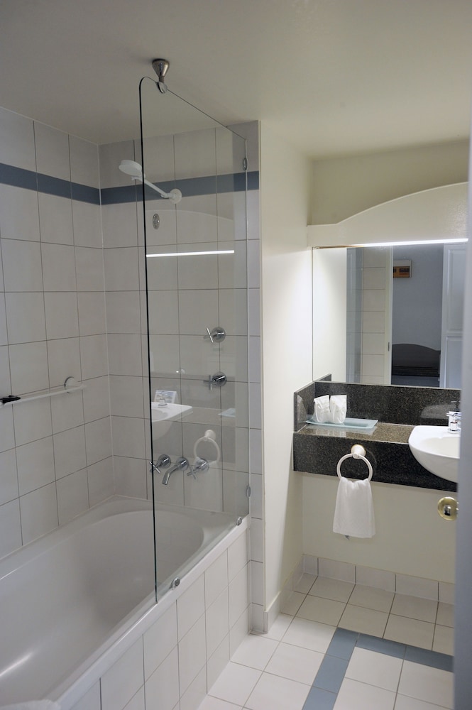 Family Adjoining Hotel Suite