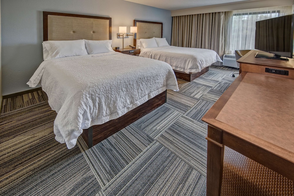 Room, 2 Queen Beds photo 2