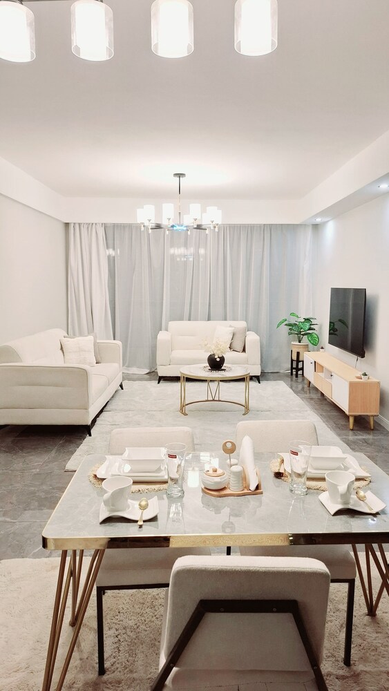 Deluxe Apartment, City View photo 1