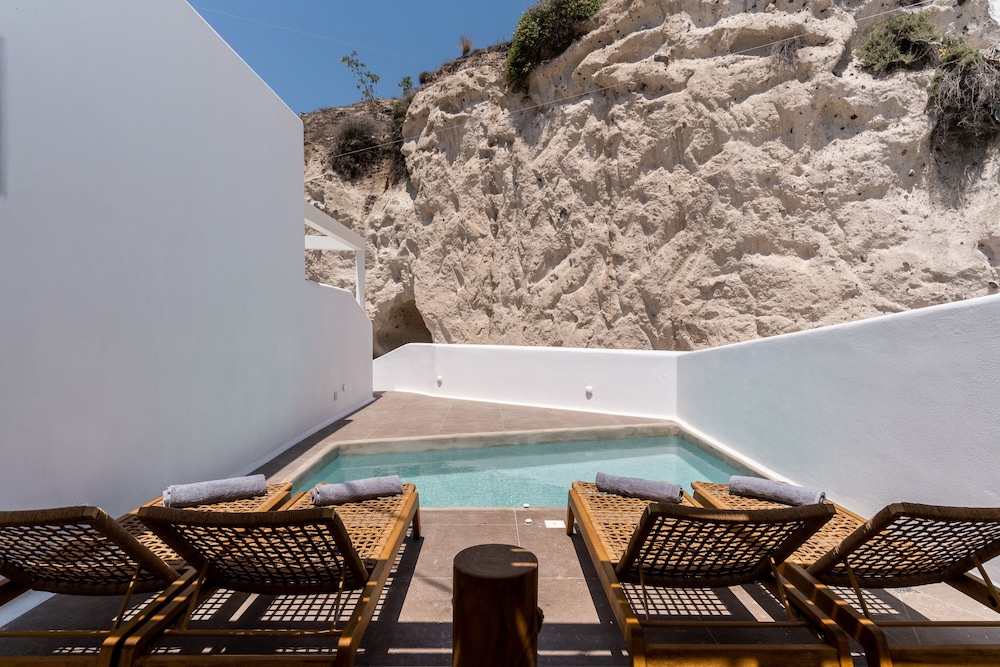 Two-bedroom Suite with heated plunge pool - Photo 2