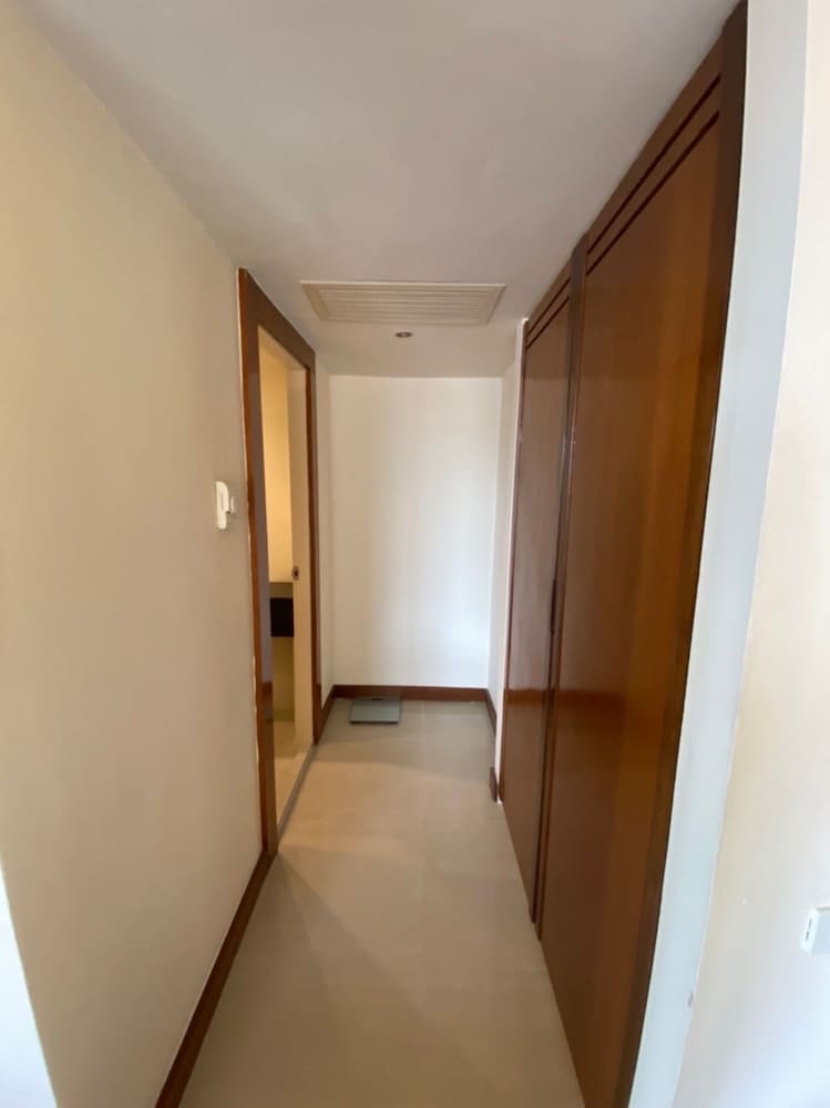 Suite Room - Photo 29