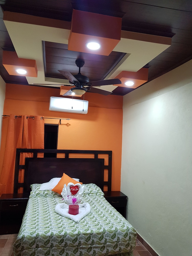 Comfort Cabin, 1 Queen Bed, Non Smoking