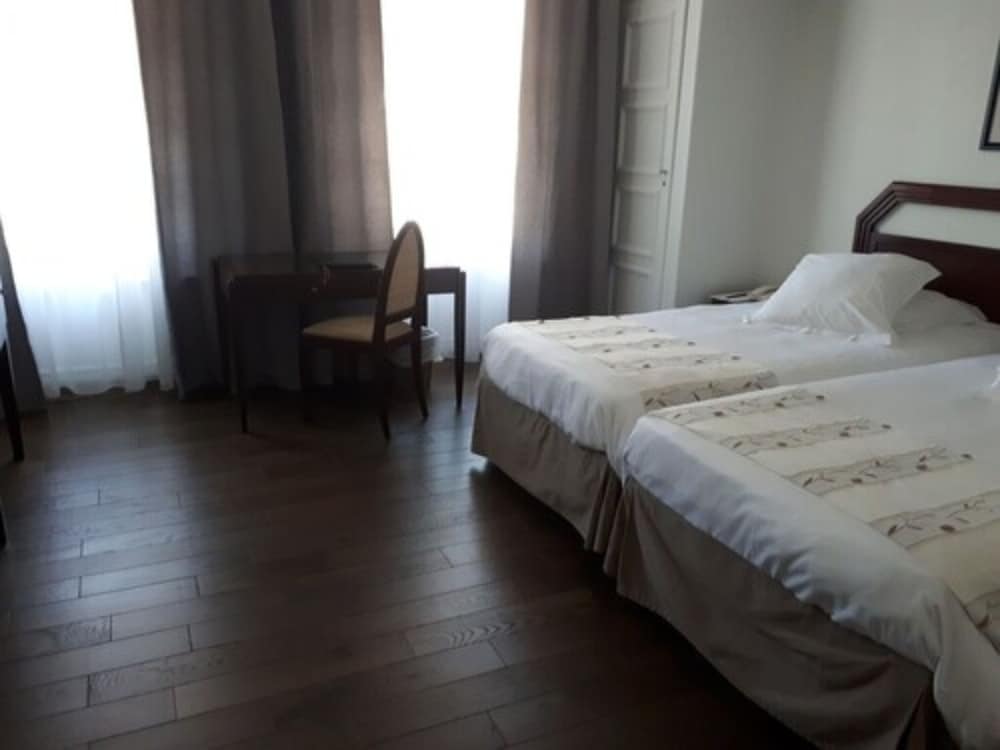 Deluxe Room - Photo 1
