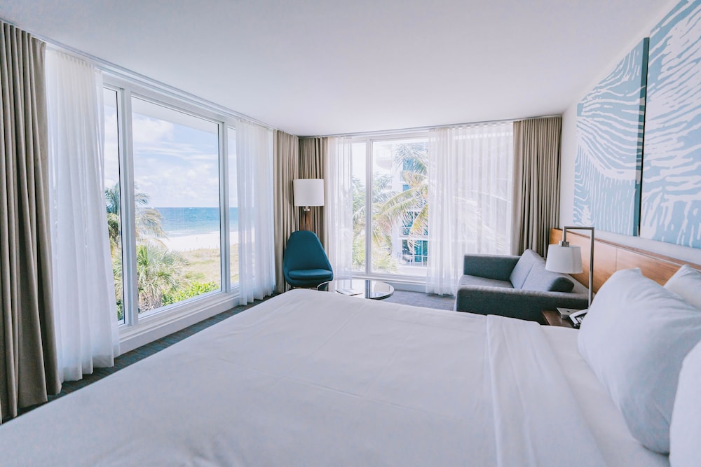Junior Studio Suite, 1 King Bed with Sofa bed, Ocean View (Junior Suite Ocean View King Bed Room) - Photo 13