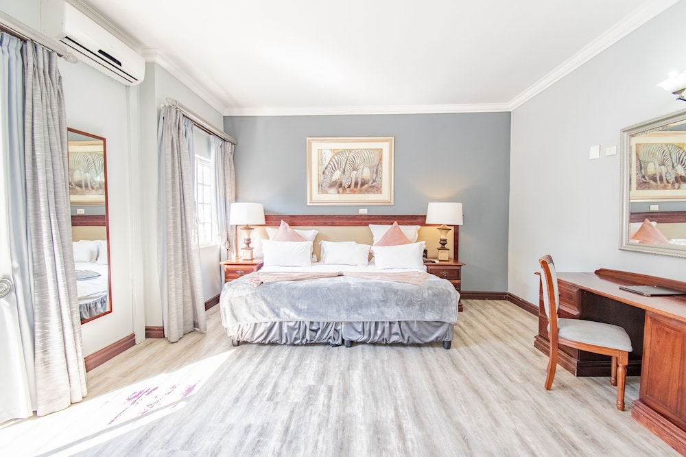 Deluxe Double or Twin Room