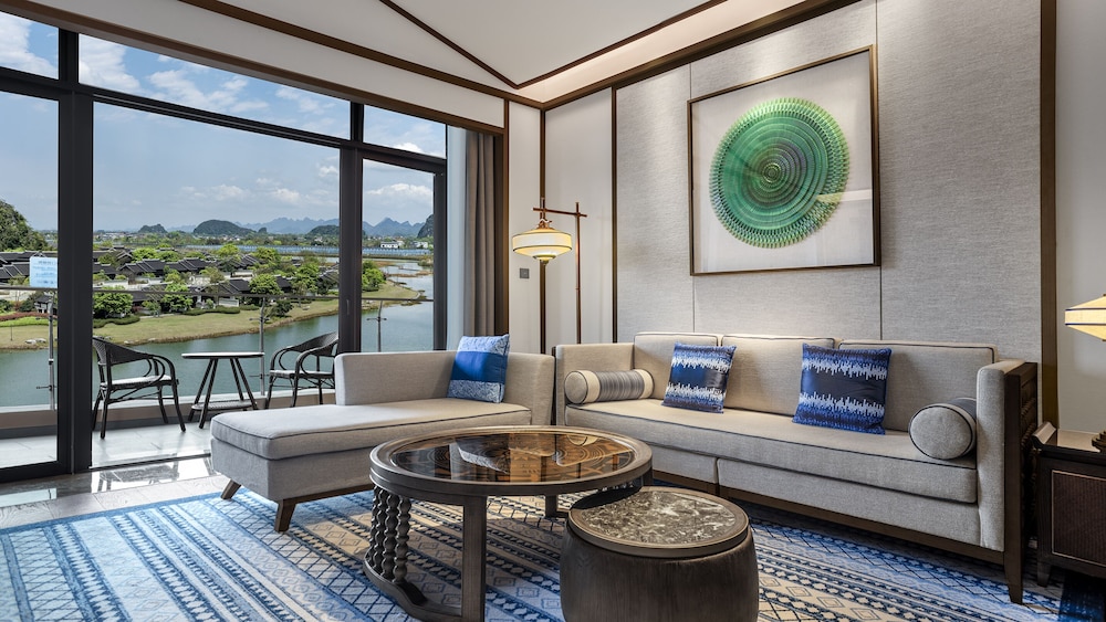 Family Suite - Lake View photo 2
