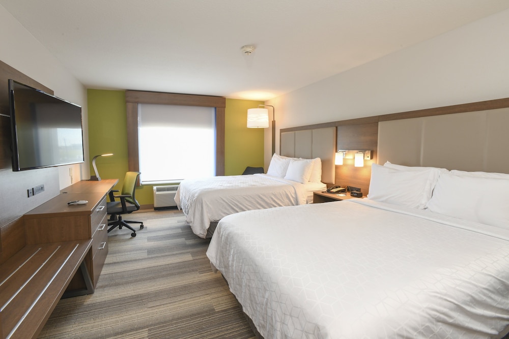 Suite, 2 Queen Beds, Accessible (Mobility, Accessible Tub) - Photo 2