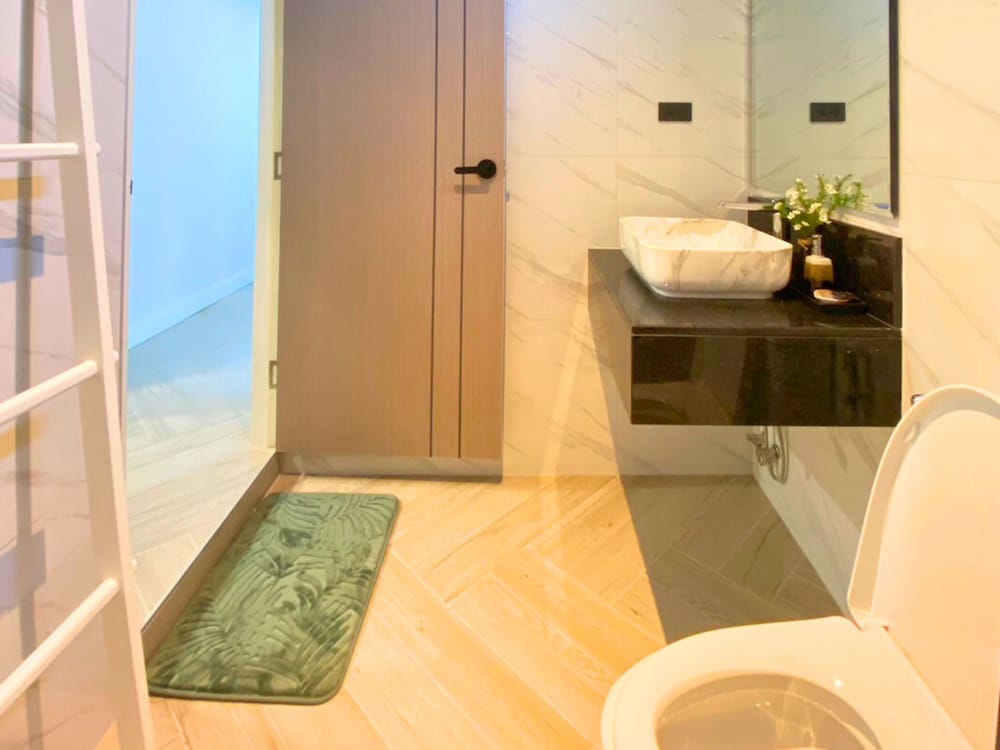 Standard Double Room - Photo 9
