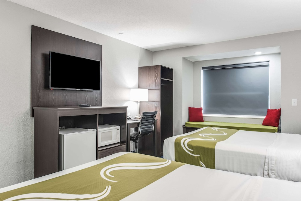 Standard Room, 2 Queen Beds, Non Smoking - Photo 10