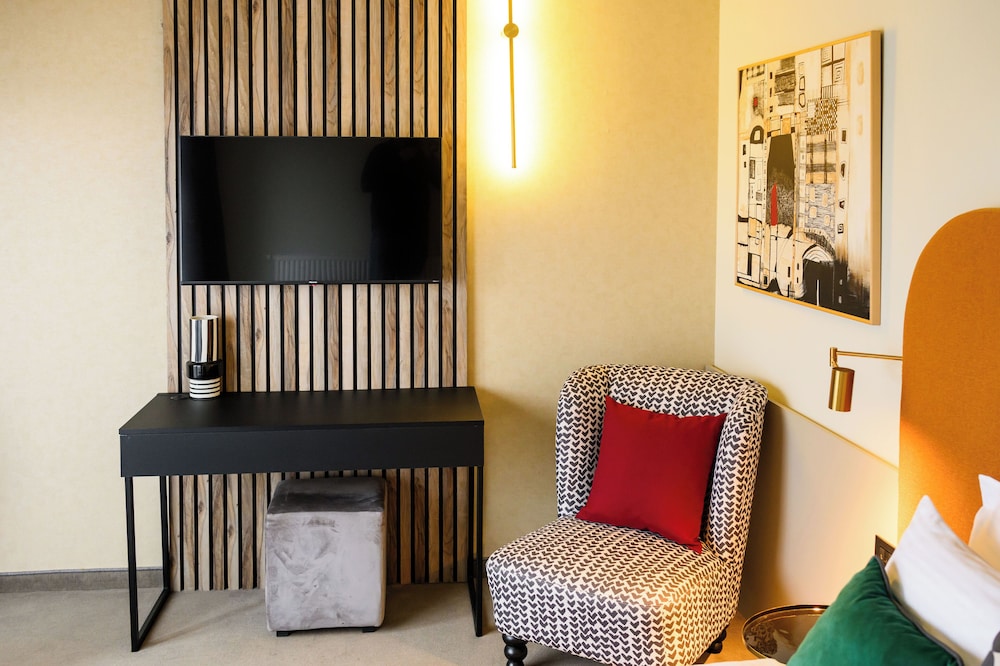 Superior Double Room, 1 King Bed, Balcony photo 2