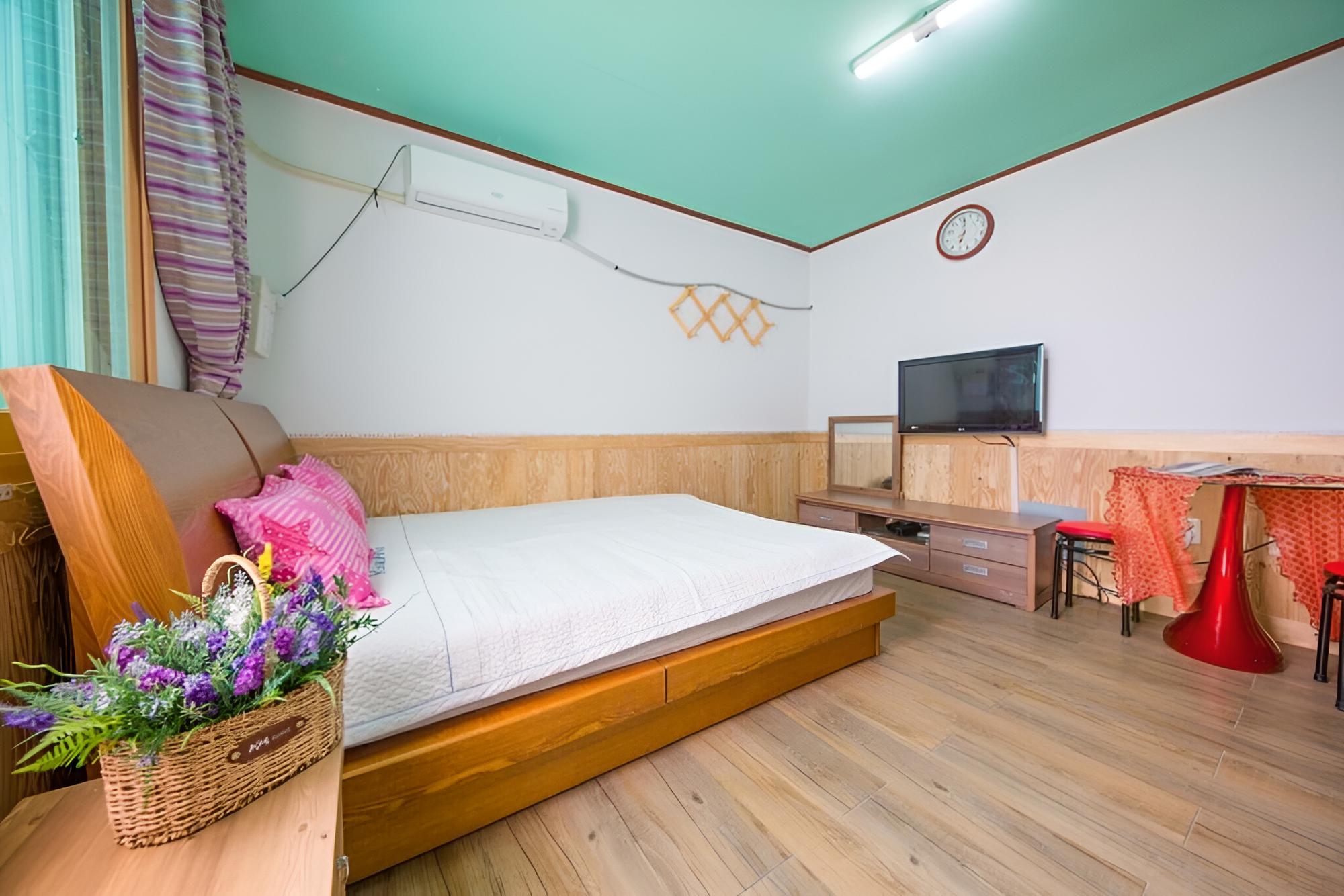 Room (405 (23m beds)) - Photo 1