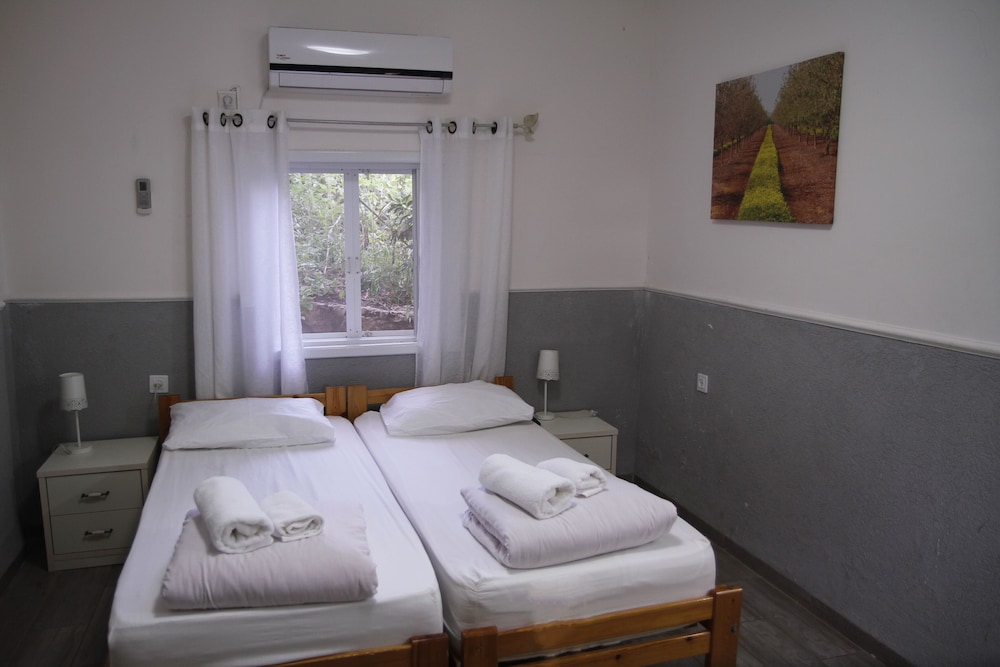 Economy Double or Twin Room (2nd Floor) photo 1