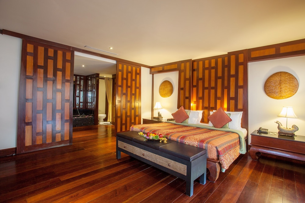 Suite (Pool Suite)