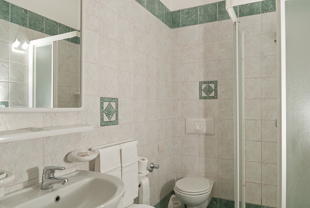 Superior Double or Twin Room - Photo 3