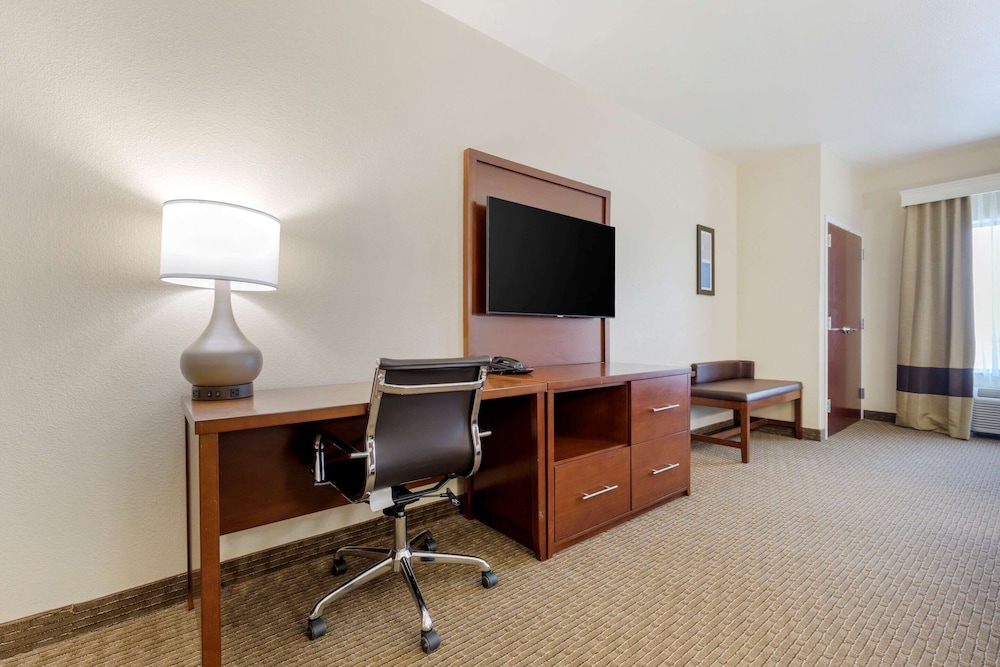 2 Queen Beds, Suite, Nonsmoking - Photo 6