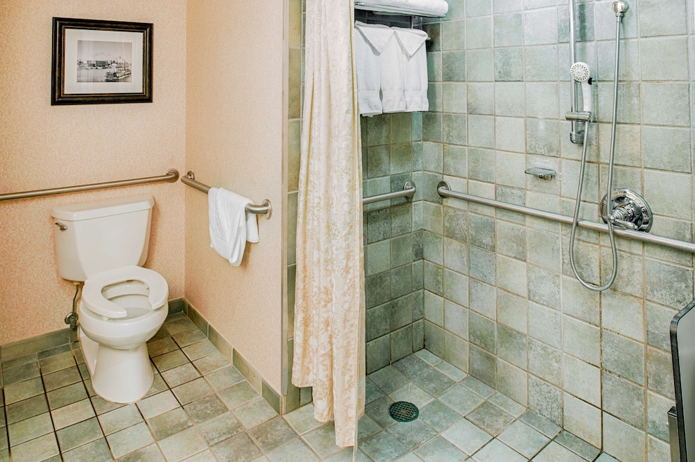Suite, Multiple Beds, Accessible, 2 Bathrooms - Photo 6