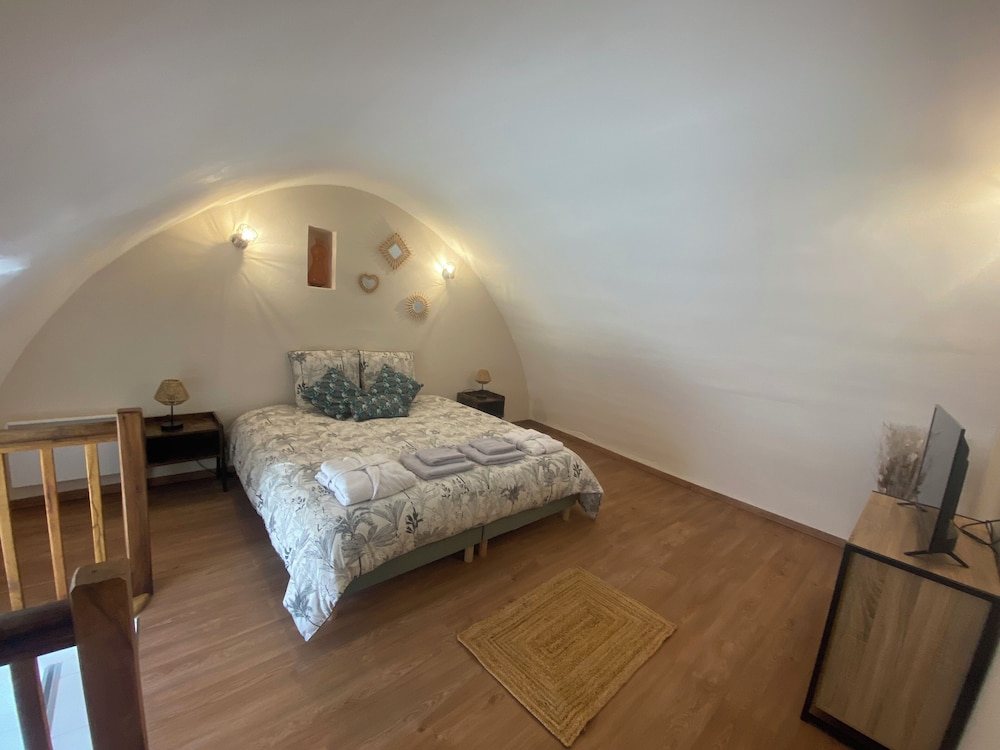 Senior Room