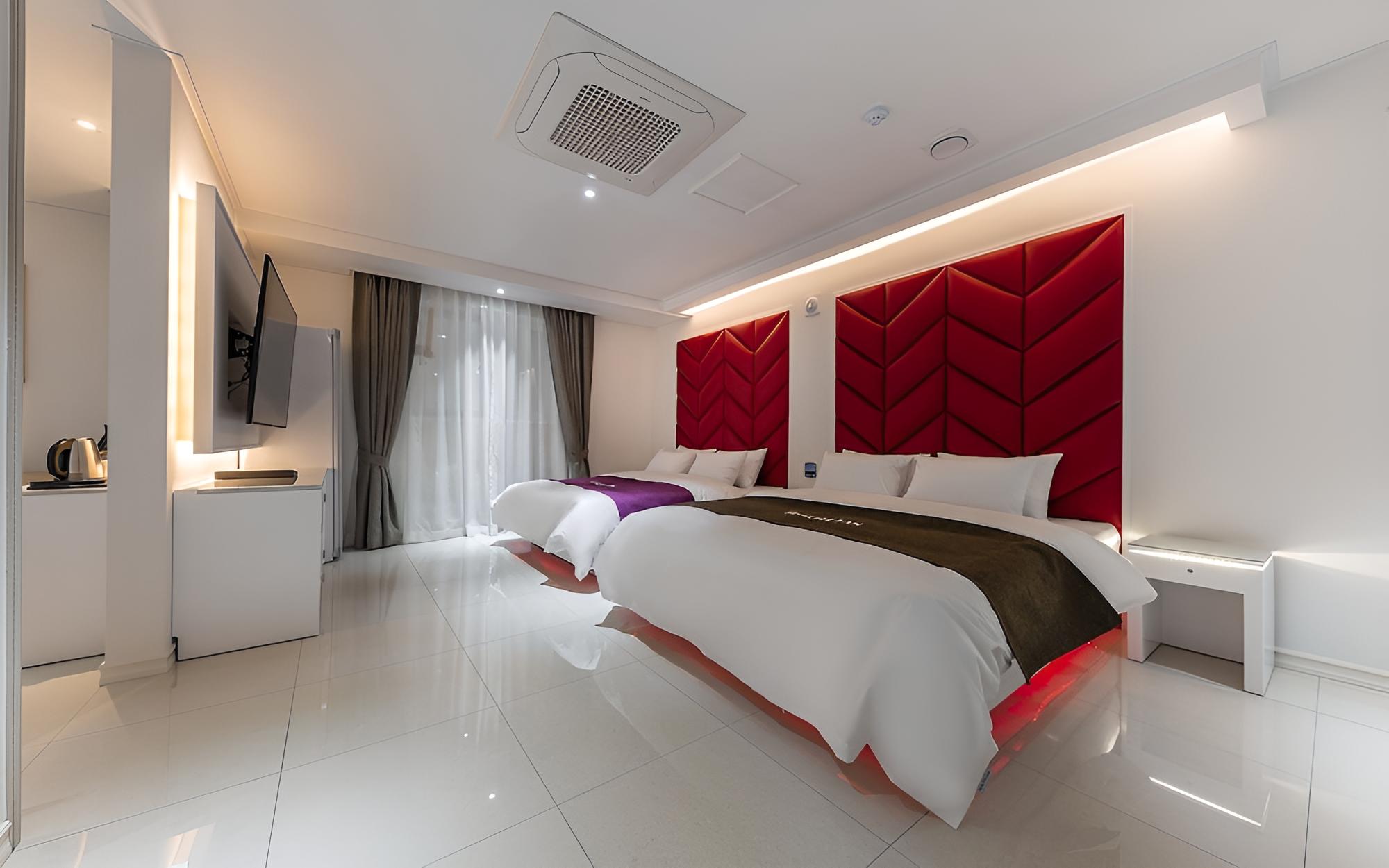 Room (VVIP (Free Breakfast - Excluding SUN ) - Photo 3