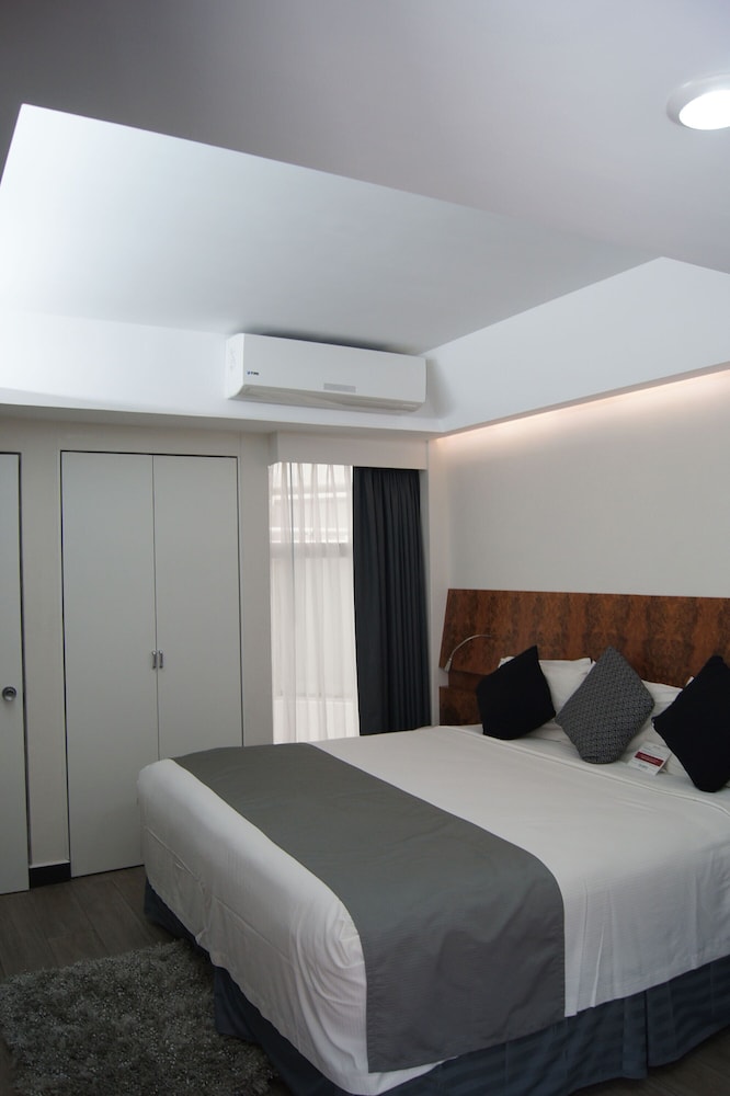 Standard Studio Suite photo 2