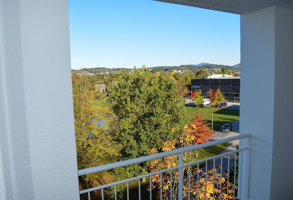 Suite - Photo 6