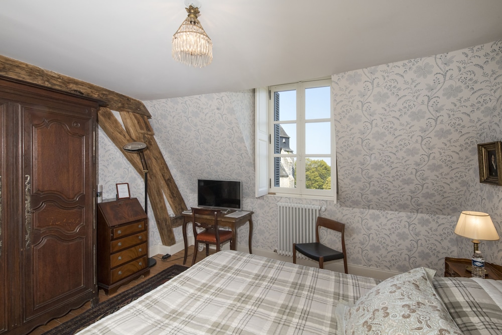 Family Suite, 2 Bedrooms, Private Bathroom, Park View (Monk)