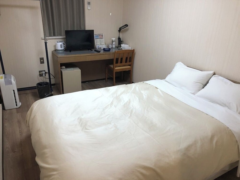 Double Room, Smoking