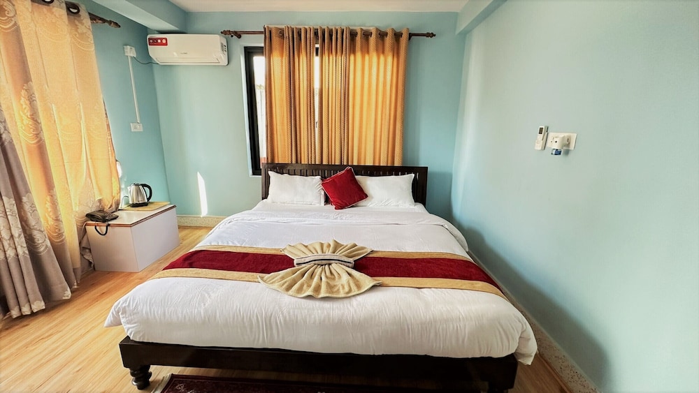 Deluxe Double Room, Garden View
