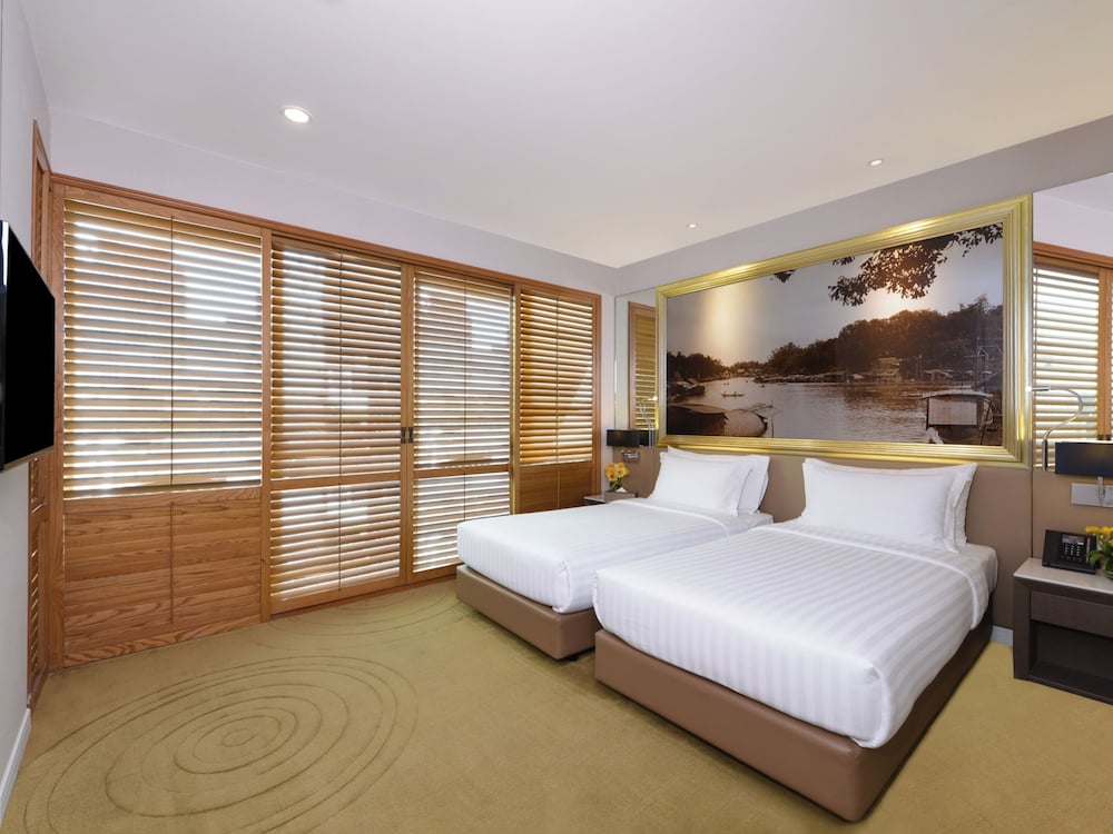 2 Bedroom Suite and 2 Extra Beds